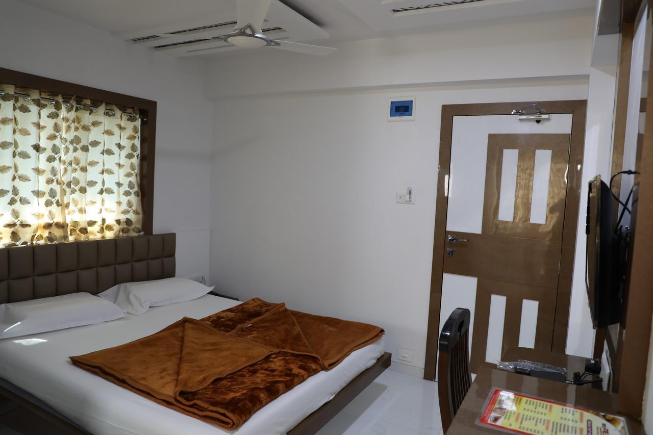 Hotel Pearl Navi Mumbai Zewnętrze zdjęcie